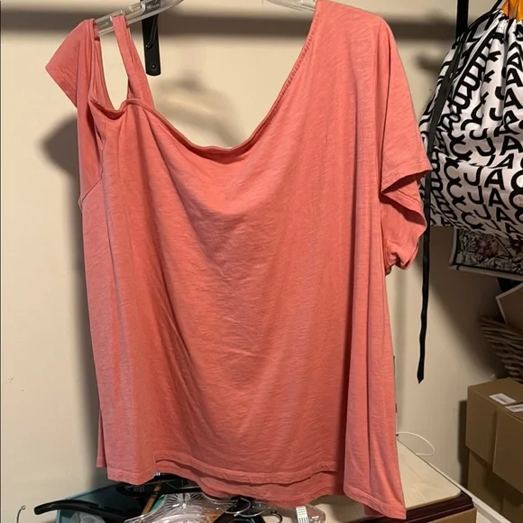Maurices 3X Asymmetrical Orange Pink Blouse Short Sleeves - Picture 5 of 5